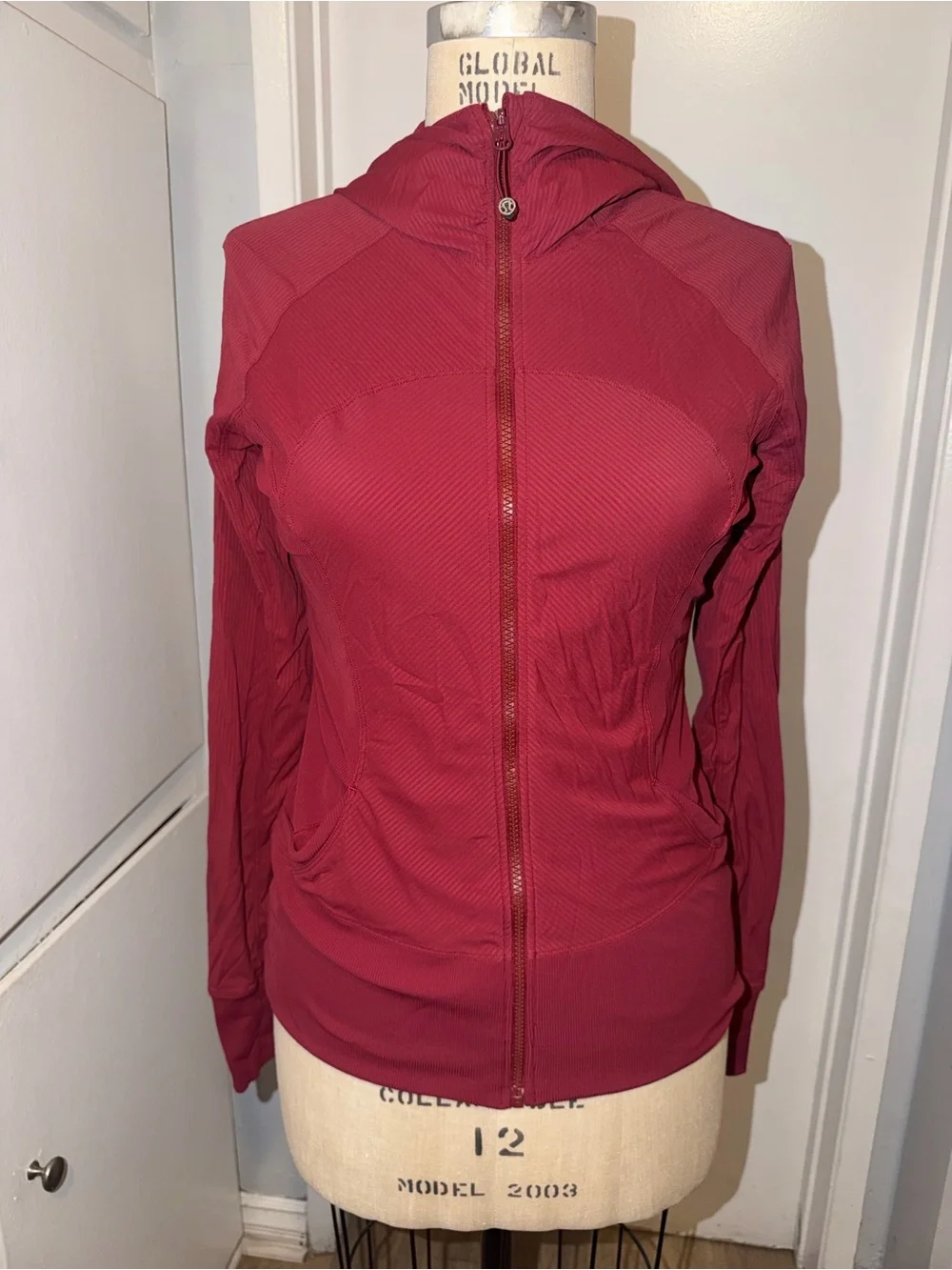 Lululemon In Flux Jacket in Rosewood Size 10